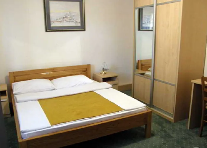 Mejdan krevet i doručak 3*